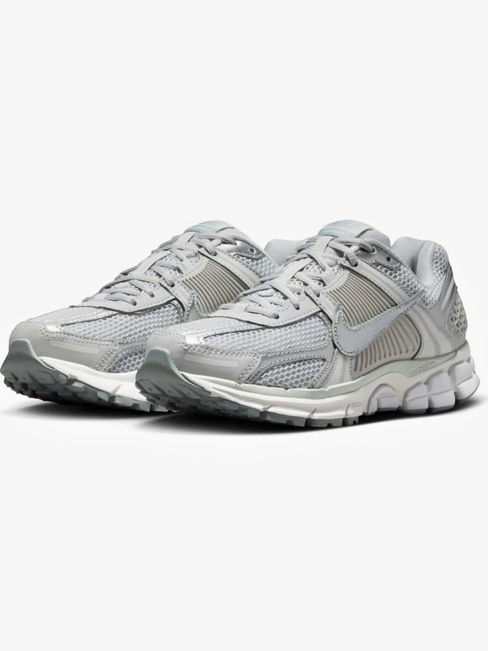 Nike Vomero 5 Gray & White Sneakers